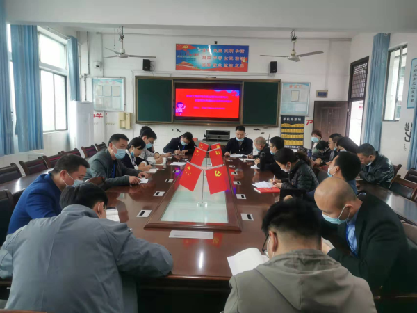 黨建引領  筑牢疫情防控“紅色堡壘”