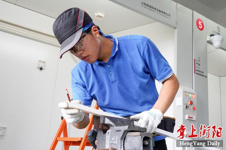 包攬前三!衡陽技師學(xué)院在電氣裝置項(xiàng)目中取得好成績