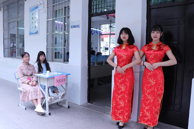 現(xiàn)代物流系“攜手并進,共贏未來”主題家長會召開