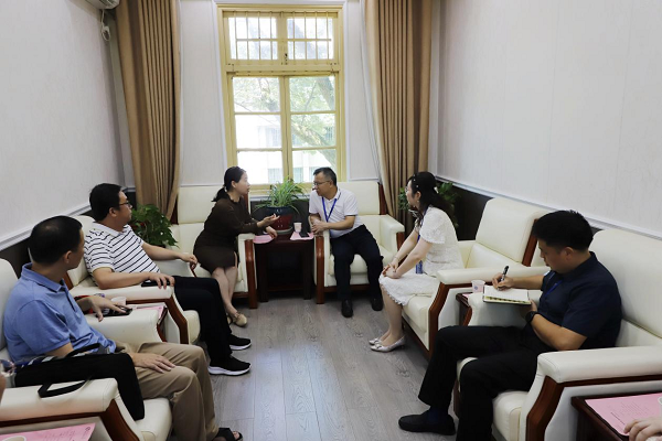 民革衡陽市委主委金姍姍一行蒞臨學院調研交流