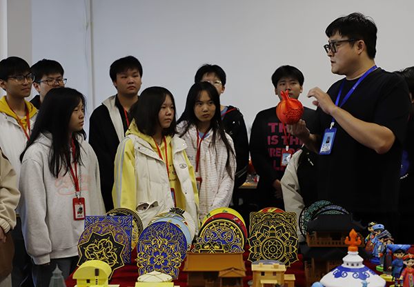 衡陽(yáng)技師學(xué)院：一堂“走新”更“走心”的主題班會(huì)