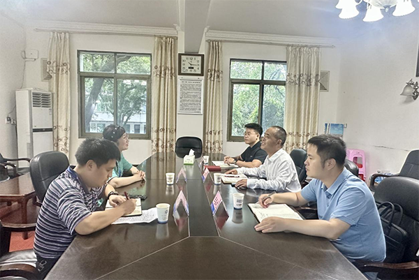 衡陽市政協副主席葉玉泉一行蒞臨學院開展交流座談