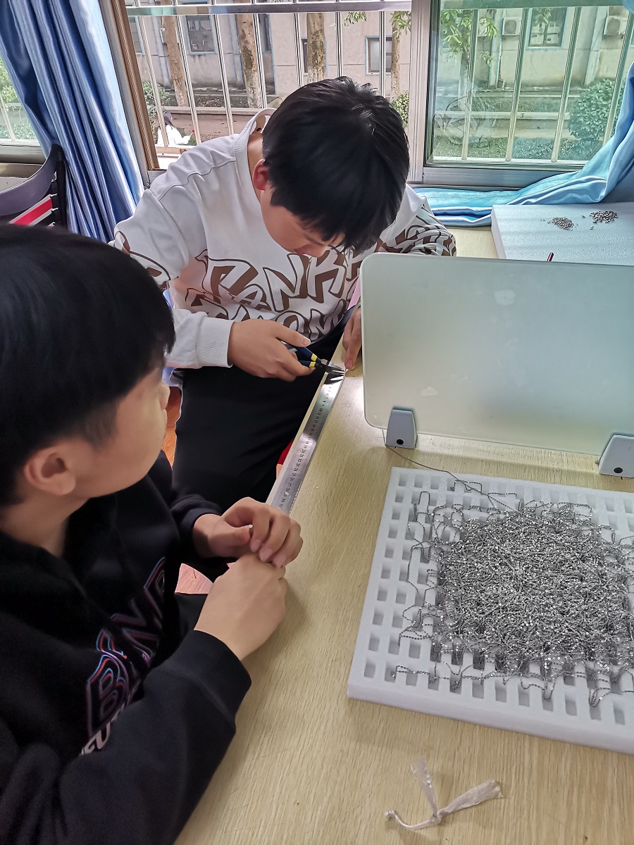 校企合作打開新局面，勤工儉學助力貧寒學子