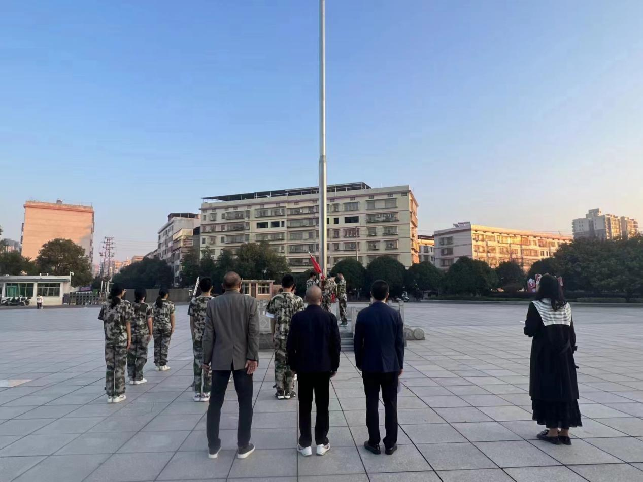 信息工程學院、鄉村振興學院開展“國旗下的講話”活動